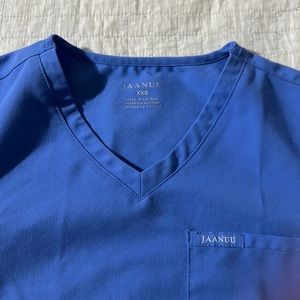 Jaanuu scrub top